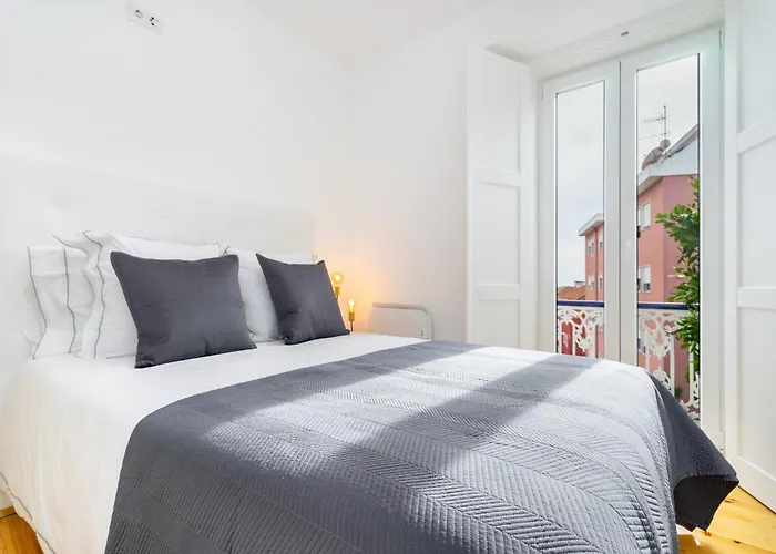 Beato Premium River View In Quiet Area